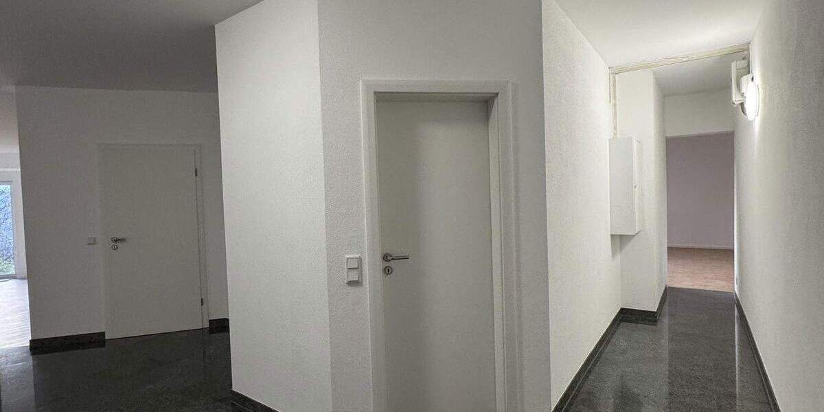 Einfamilienhaus Neckarzimmern - 6 Zimmer, 315 m&sup2;, 2.600&euro; | Angebot:25757028