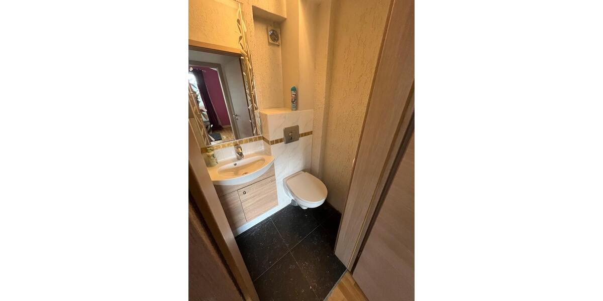 Etagenwohnung Heilbronn - 3 Zimmer, 8 m&sup2;, 500&euro; | Angebot:24891170