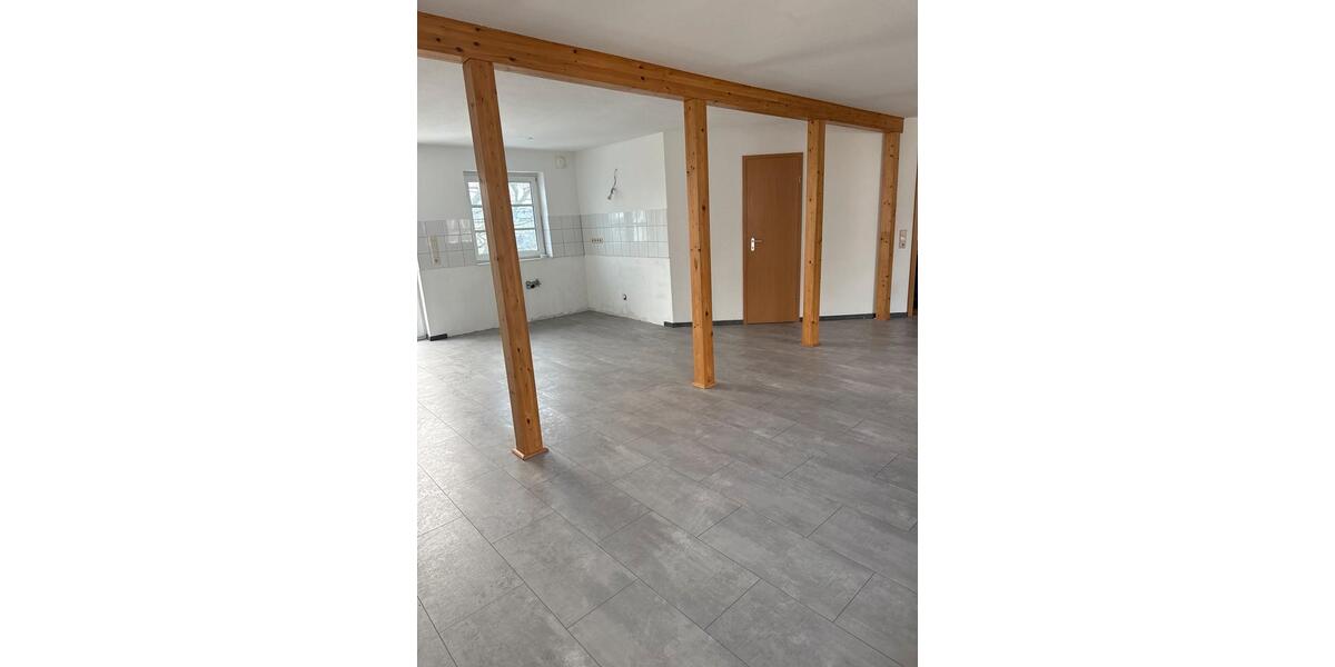Etagenwohnung Sinsheim - 3 Zimmer, 84 m&sup2;, 1.050&euro; | Angebot:24826910