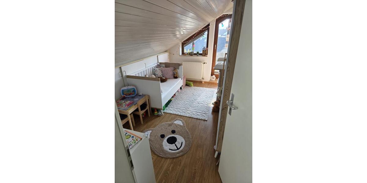 Dachgeschoßwohnung Flein - 3.5 Zimmer, 87 m&sup2;, 375.000&euro; | Angebot:25963268