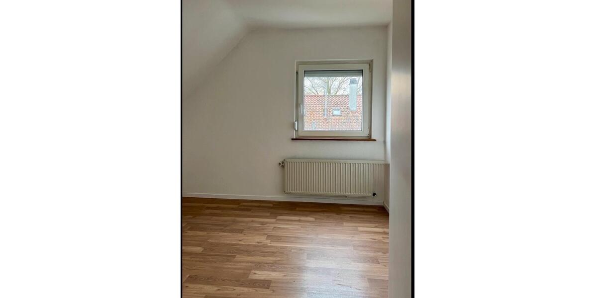 Dachgeschoßwohnung Heilbronn Frankenbach - 3 Zimmer, 20 m&sup2;, 1.000&euro; | Angebot:25102767