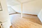 Dachgeschoßwohnung Heilbronn Frankenbach - 3 Zimmer, 20 m&sup2;, 1.000&euro; | Angebot:25102767