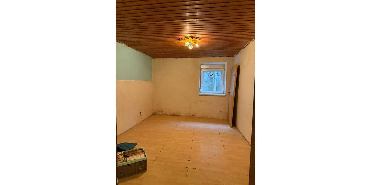 Etagenwohnung Oberderdingen-Flehingen Flehingen - 4 Zimmer, 92 m&sup2;, 99.000&euro; | Angebot:25748646