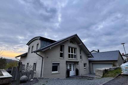 Haus Neckarzimmern - 6 Zimmer, 315 m&sup2;, 2.600&euro; | Angebot:24496516