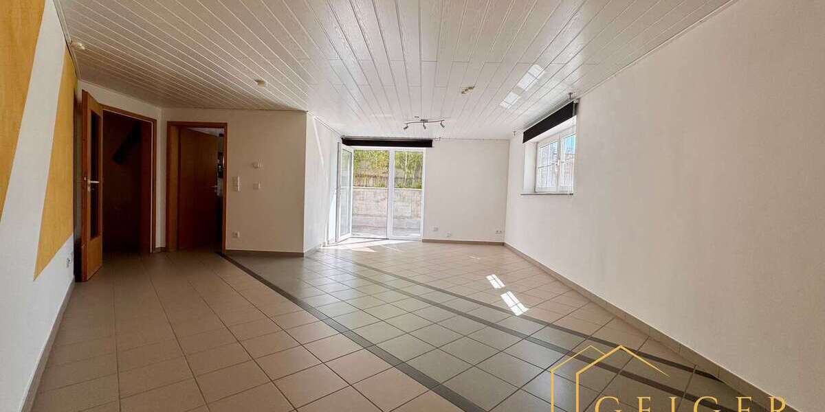 Etagenwohnung Mühlacker - 2 Zimmer, 125 m&sup2;, 1.000&euro; | Angebot:27121179