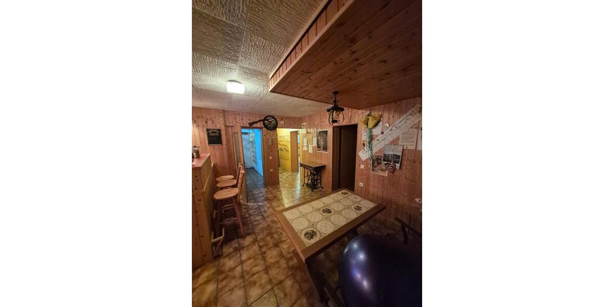 Einfamilienhaus Walzbachtal - 9 Zimmer, 285 m&sup2;, 600.000&euro; | Angebot:26039472