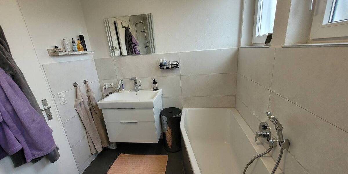 Etagenwohnung Sachsenheim Kleinsachsenheim - 3 Zimmer, 78 m&sup2;, 975&euro; | Angebot:26583870
