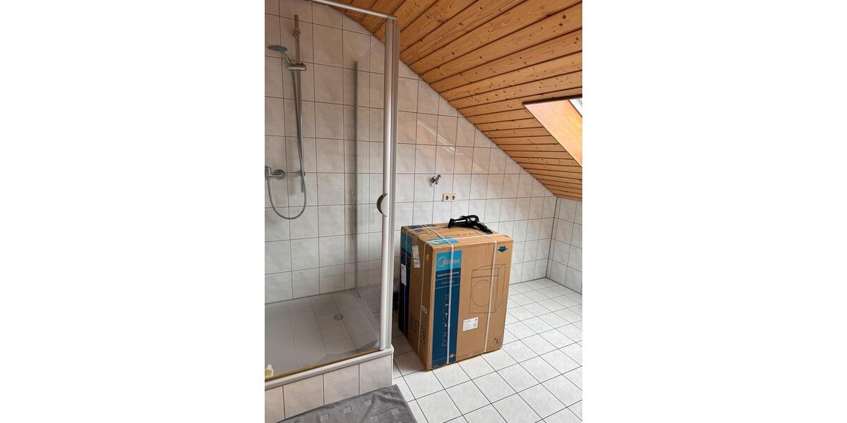 Dachgeschoßwohnung Kirchardt - 3 Zimmer, 75 m&sup2;, 640&euro; | Angebot:25892371