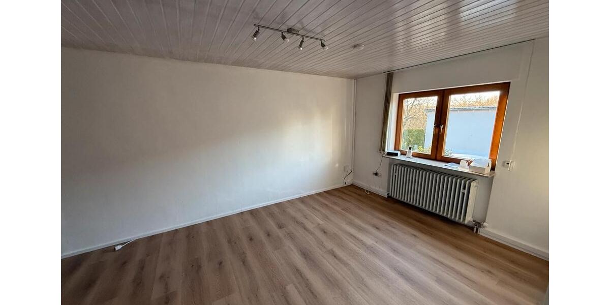 Erdgeschoßwohnung Oberderdingen - 1 Zimmer, 30 m&sup2;, 500&euro; | Angebot:25569292