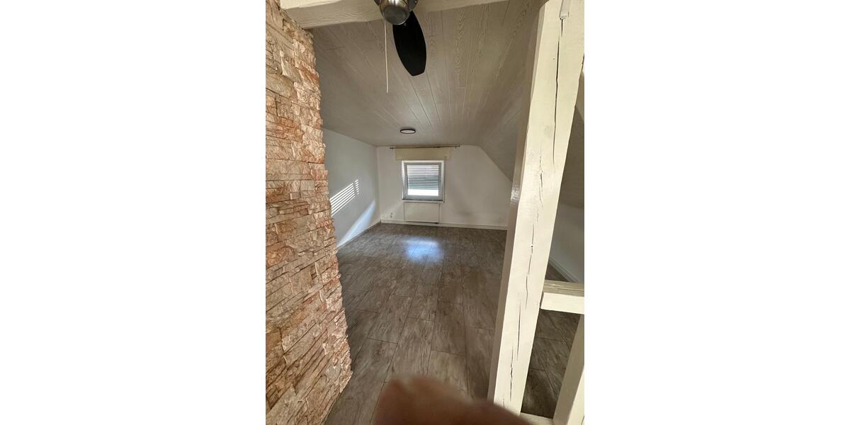 Etagenwohnung Bretten - 2 Zimmer, 70 m&sup2;, 1.150&euro; | Angebot:25554048