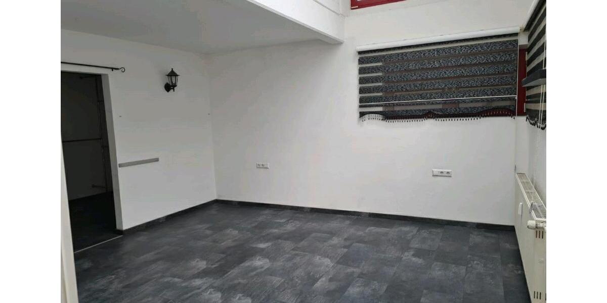 Erdgeschoßwohnung Eppingen - 3 Zimmer, 135 m&sup2;, 220.000&euro; | Angebot:25446661