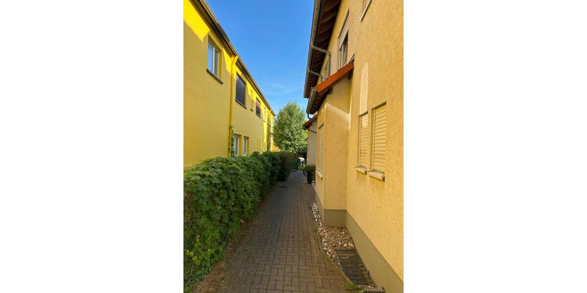 Etagenwohnung Wiesloch - 3 Zimmer, 91 m&sup2;, 1.100&euro; | Angebot:25811373