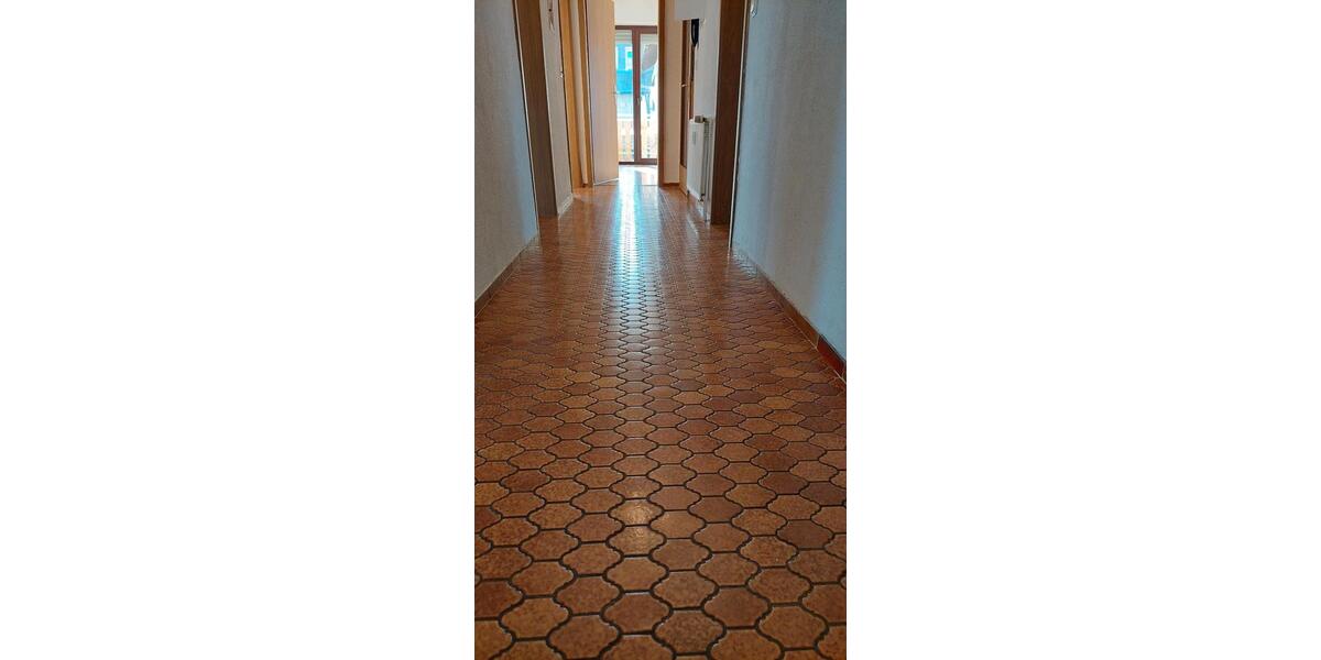 Etagenwohnung Markgröningen - 3 Zimmer, 93 m&sup2;, 1.200&euro; | Angebot:25710215