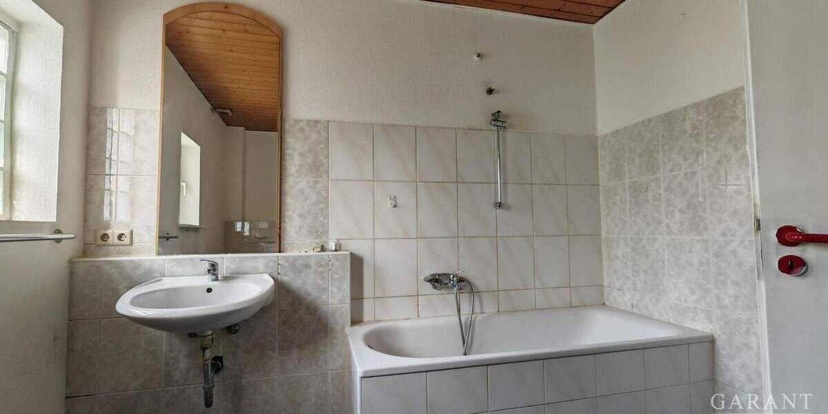 Etagenwohnung Bretten - 3 Zimmer, 82 m&sup2;, 220.000&euro; | Angebot:25802916