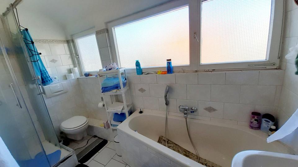 Einfamilienhaus Besigheim - 5 Zimmer, 130 m&sup2;, 1.400&euro; | Angebot:25477620