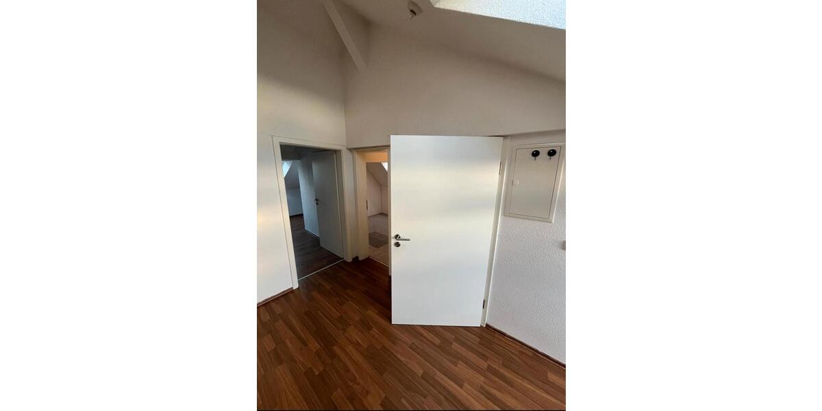 Dachgeschoßwohnung Heilbronn Kernstadt - 3 Zimmer, 80 m&sup2;, 1.100&euro; | Angebot:25544587