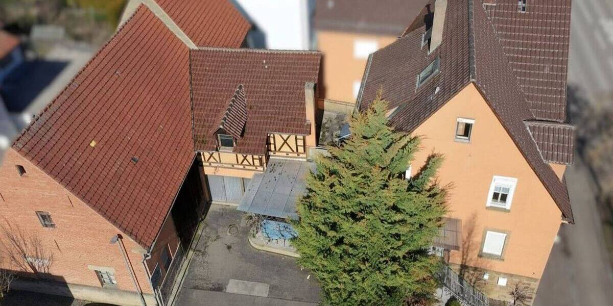 Einfamilienhaus Erligheim - 9 Zimmer, 375.000&euro; | Angebot:26016622