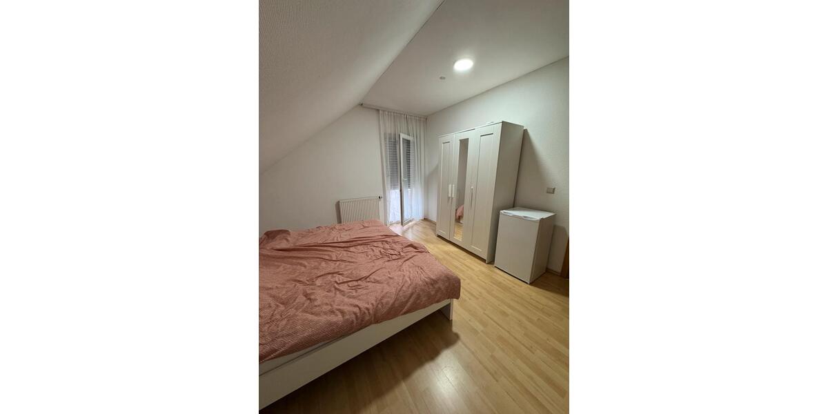 Etagenwohnung Bretten - 5 Zimmer, 120 m&sup2;, 400&euro; | Angebot:25251540
