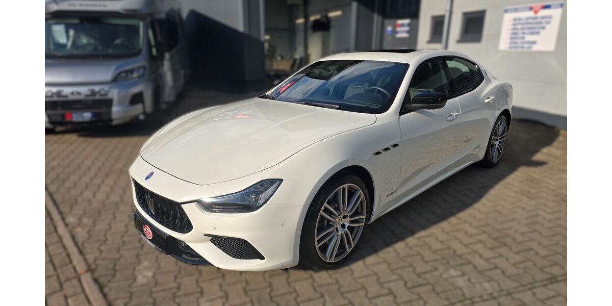 Maserati Ghibli 38.313 km 53.990 &euro; Sandhausen 69207