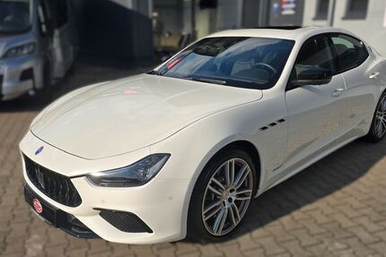 Maserati Ghibli 38.313 km 54.990 &euro; Sandhausen 69207
