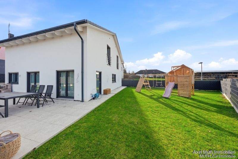 Einfamilienhaus Sulzfeld - 5 Zimmer, 152 m&sup2;, 598.000&euro; | Angebot:25814012