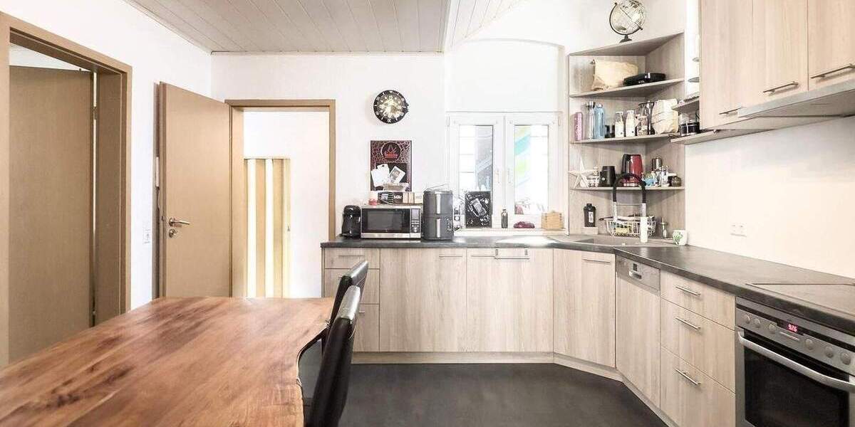 Mehrfamilienhaus, Wohnhaus Sandhausen - 8 Zimmer, 184 m&sup2;, 549.000&euro; | Angebot:25682639