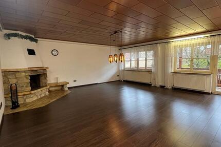 Haus Siegelsbach - 11 Zimmer, 359 m&sup2;, 420.000&euro; | Angebot:24745286