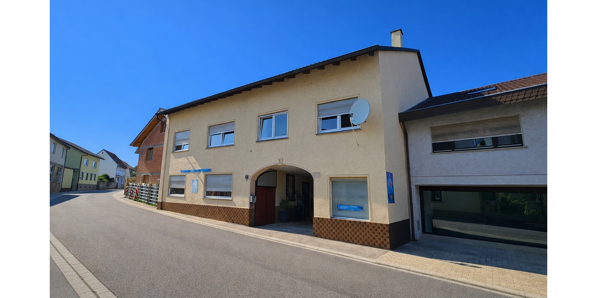 Einfamilienhaus Kraichtal - 7 Zimmer, 363 m&sup2;, 379.000&euro; | Angebot:24025704