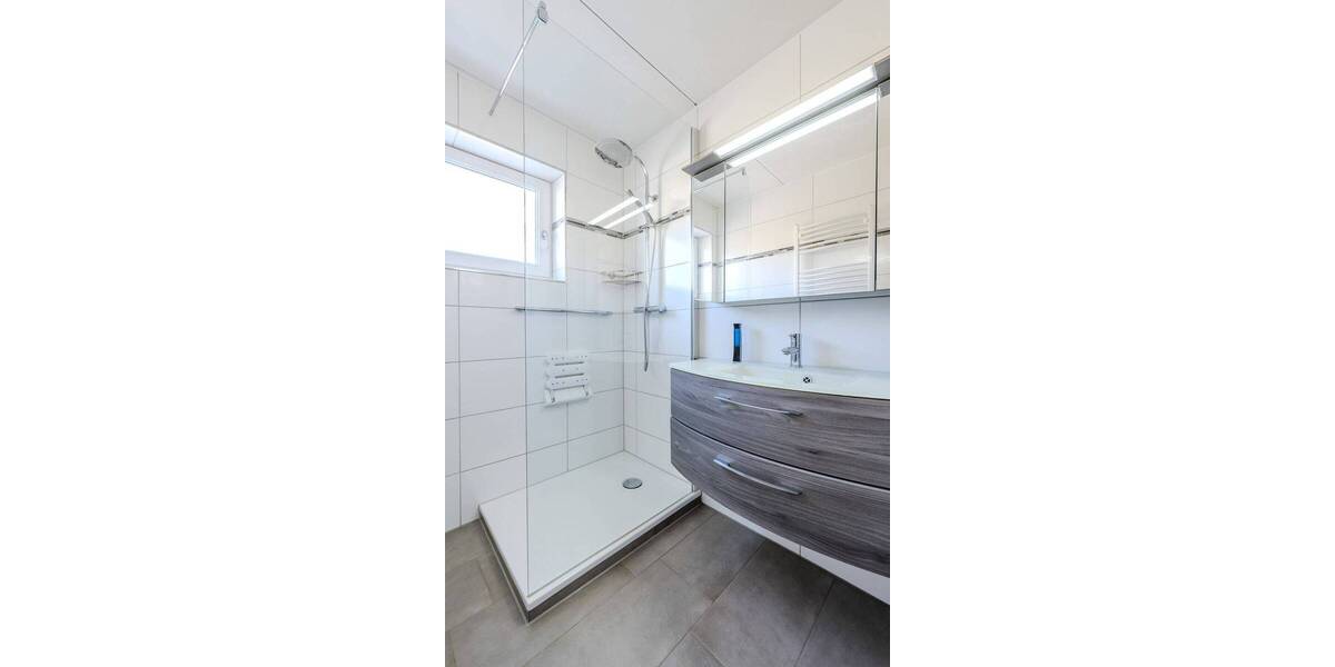 Mehrfamilienhaus, Wohnhaus HN-Neckargartach Neckargartach - 8 Zimmer, 184 m&sup2;, 595.000&euro; | Angebot:26038009