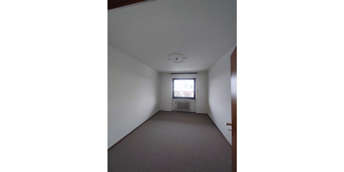 Einfamilienhaus Leimen - 7 Zimmer, 190 m&sup2;, 1.990&euro; | Angebot:21518561