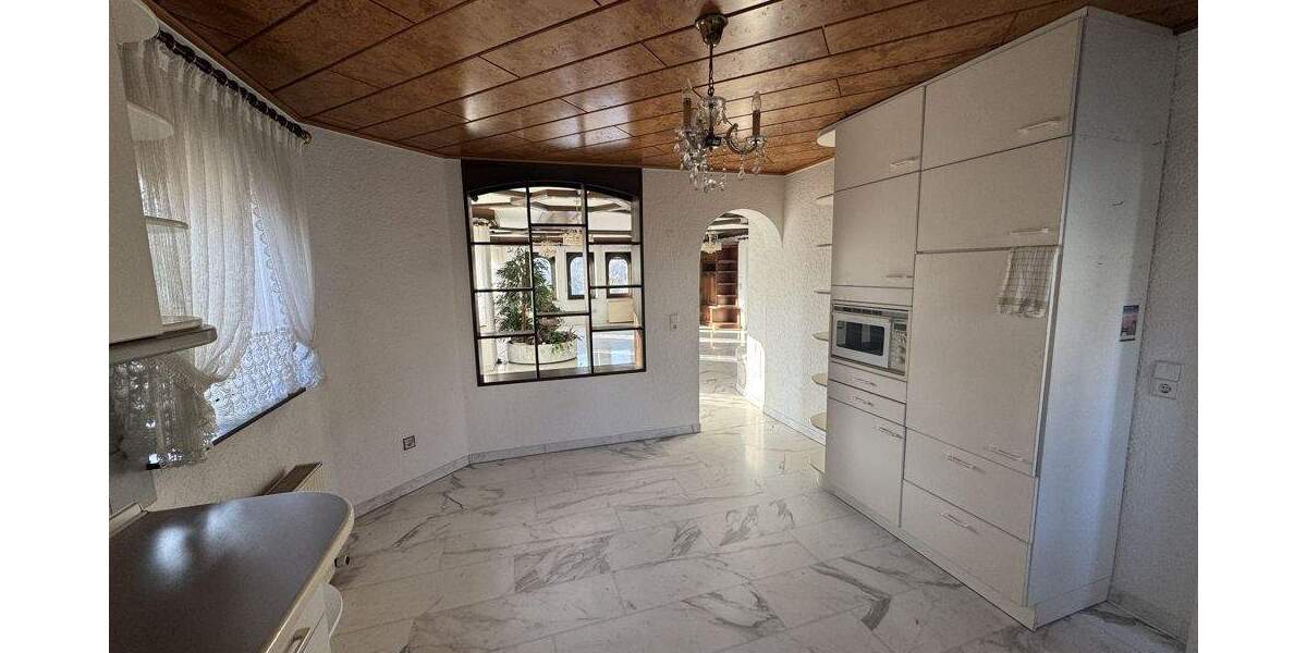 Einfamilienhaus Bretten - 7 Zimmer, 151 m&sup2;, 695.000&euro; | Angebot:25682176