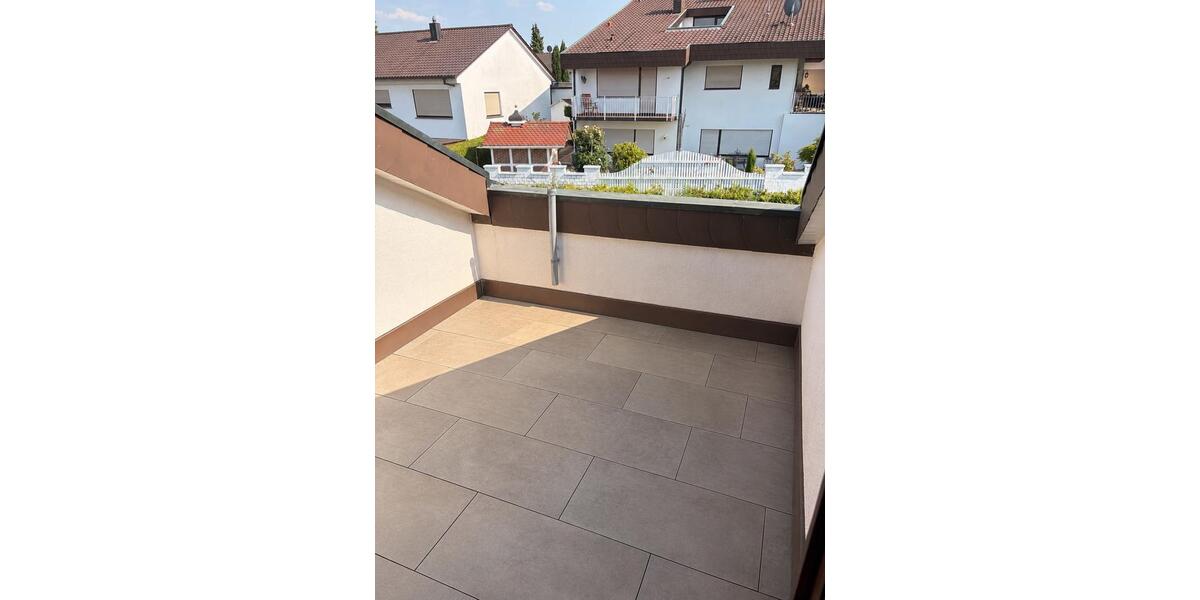 Dachgeschoßwohnung Heilbronn Frankenbach - 2.5 Zimmer, 65 m&sup2;, 285.000&euro; | Angebot:27120252