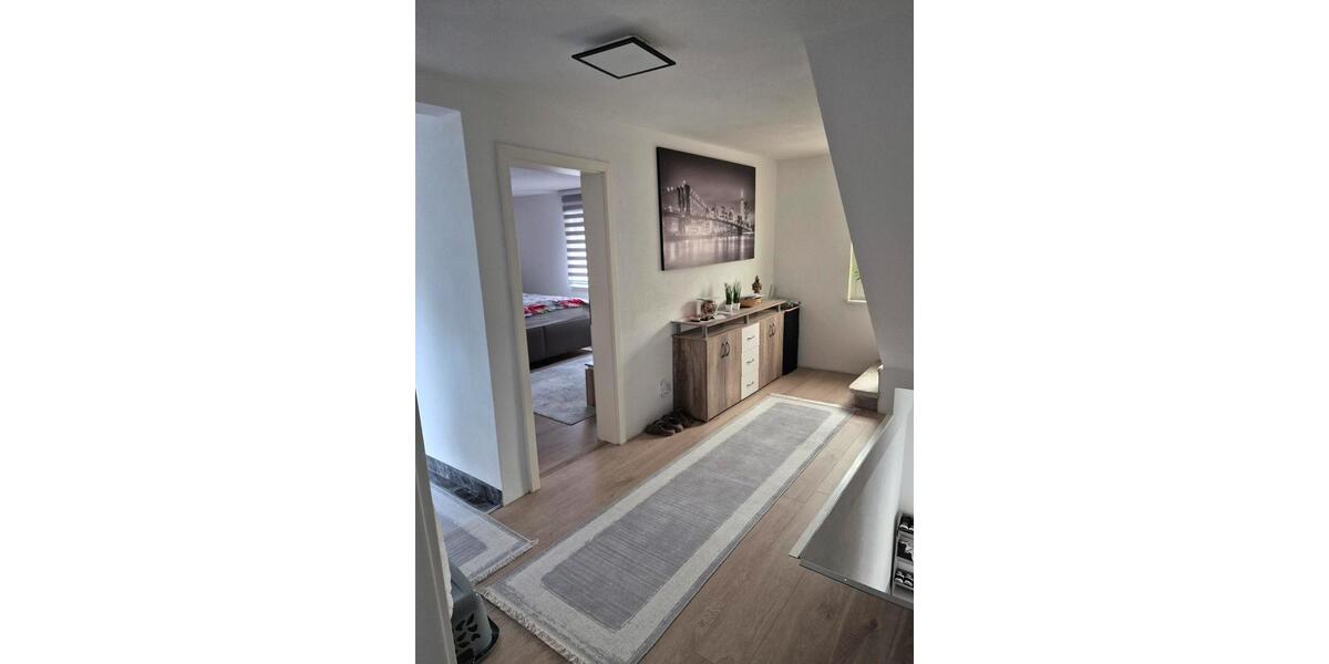 Einfamilienhaus Illingen - 9 Zimmer, 200 m&sup2;, 485.000&euro; | Angebot:25753863