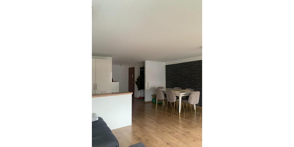 Etagenwohnung Knittlingen - 2 Zimmer, 72 m&sup2;, 900&euro; | Angebot:25886778
