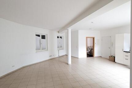 Wohnung Bretten - 2 Zimmer, 76 m&sup2;, 900&euro; | Angebot:26013872