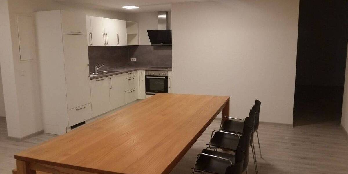 Etagenwohnung Vaihingen an der Enz - 5 Zimmer, 182 m&sup2;, 1.600&euro; | Angebot:26127687