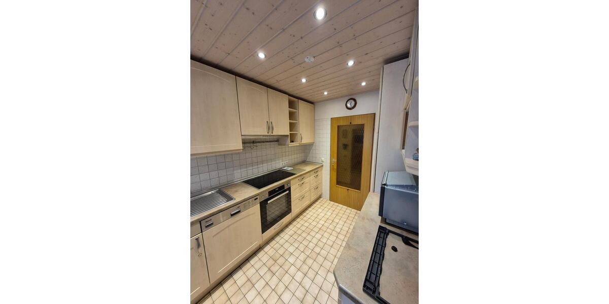 Einfamilienhaus Walzbachtal - 9 Zimmer, 285 m&sup2;, 600.000&euro; | Angebot:26039472