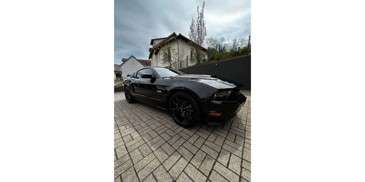 Ford Mustang 104.000 km 22.999 &euro; Mosbach 74821