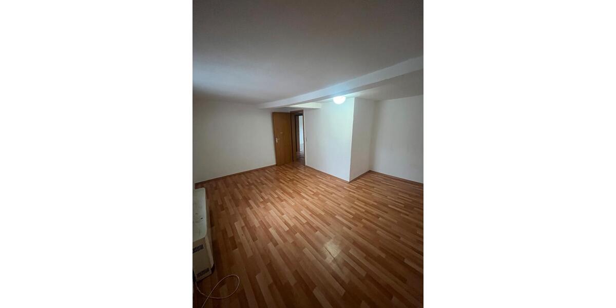 Etagenwohnung Vaihingen an der Enz - 4 Zimmer, 77 m&sup2;, 850&euro; | Angebot:25551111