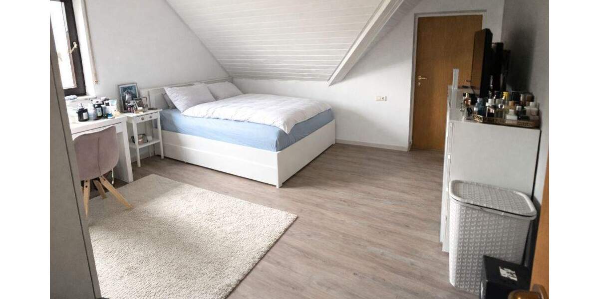 Mehrfamilienhaus, Wohnhaus Kirchardt Berwangen - 6 Zimmer, 219 m&sup2;, 569.000&euro; | Angebot:25693229