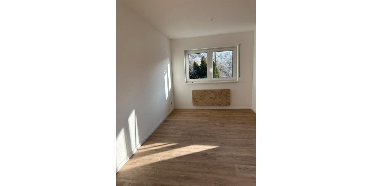 Etagenwohnung Kirchardt - 3 Zimmer, 90 m&sup2;, 980&euro; | Angebot:25350371