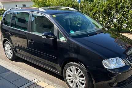 VW Touran 315.000 km 2.100 &euro; Vaihingen 71665