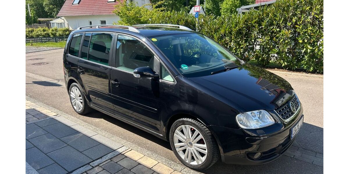 VW Touran 315.000 km 2.100 &euro; Vaihingen 71665