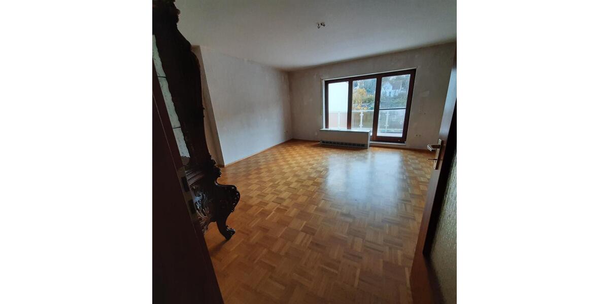 Etagenwohnung Bruchsal - 2 Zimmer, 83 m&sup2;, 930&euro; | Angebot:25873587