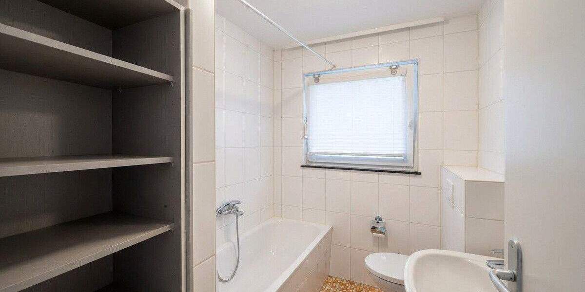 Mehrfamilienhaus, Wohnhaus Sinsheim - 9 Zimmer, 238 m&sup2;, 679.000&euro; | Angebot:25696836