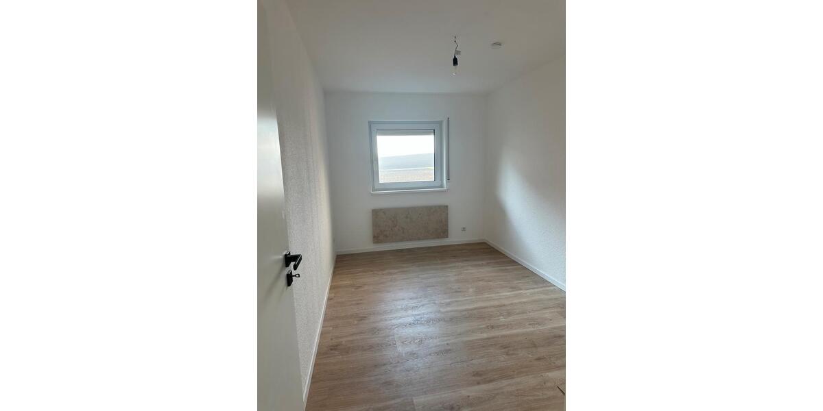 Etagenwohnung Kirchardt - 3 Zimmer, 90 m&sup2;, 980&euro; | Angebot:25350371