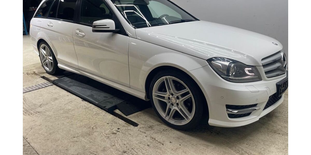 Mercedes-Benz C 220 163.499 km 13.799 &euro; Knittlingen 75438