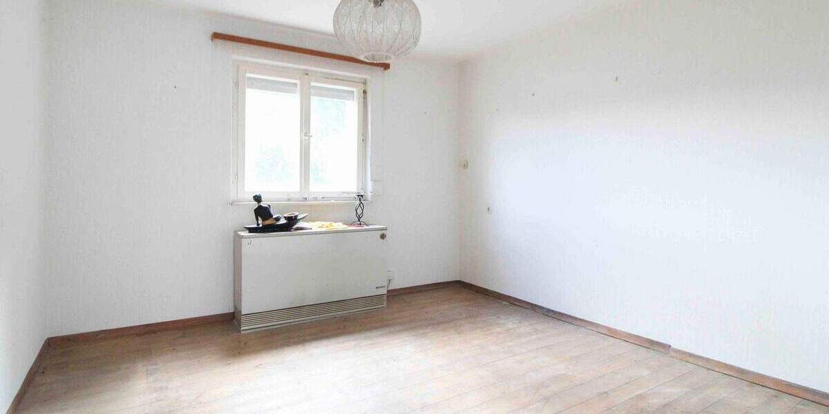 Einfamilienhaus Mühlacker Dürrmenz - 6 Zimmer, 115 m&sup2;, 175.000&euro; | Angebot:25652094