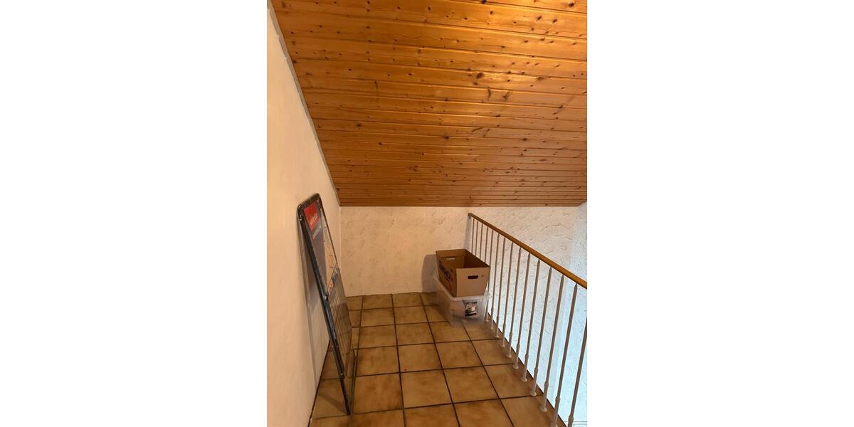 Dachgeschoßwohnung Kirchardt - 3 Zimmer, 75 m&sup2;, 640&euro; | Angebot:25892371