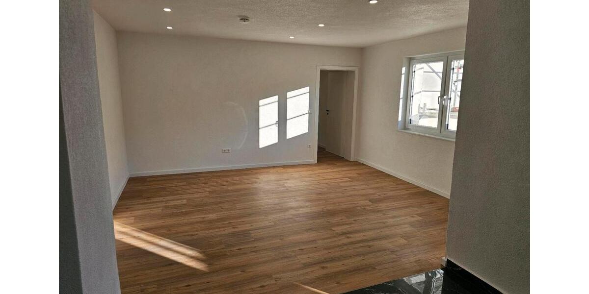 Etagenwohnung Neckarbischofsheim - 3 Zimmer, 75 m&sup2;, 750&euro; | Angebot:25483454